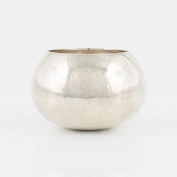 Roland Lantz, a sterling silver bowl, Stockholm, 1976.