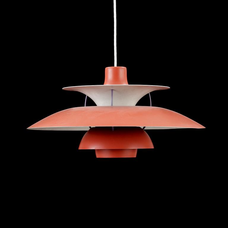 TAKLAMPA, "PH 5", Poul Henningsen för Louis Poulsen, Danmark. Höjd ca 30 cm.