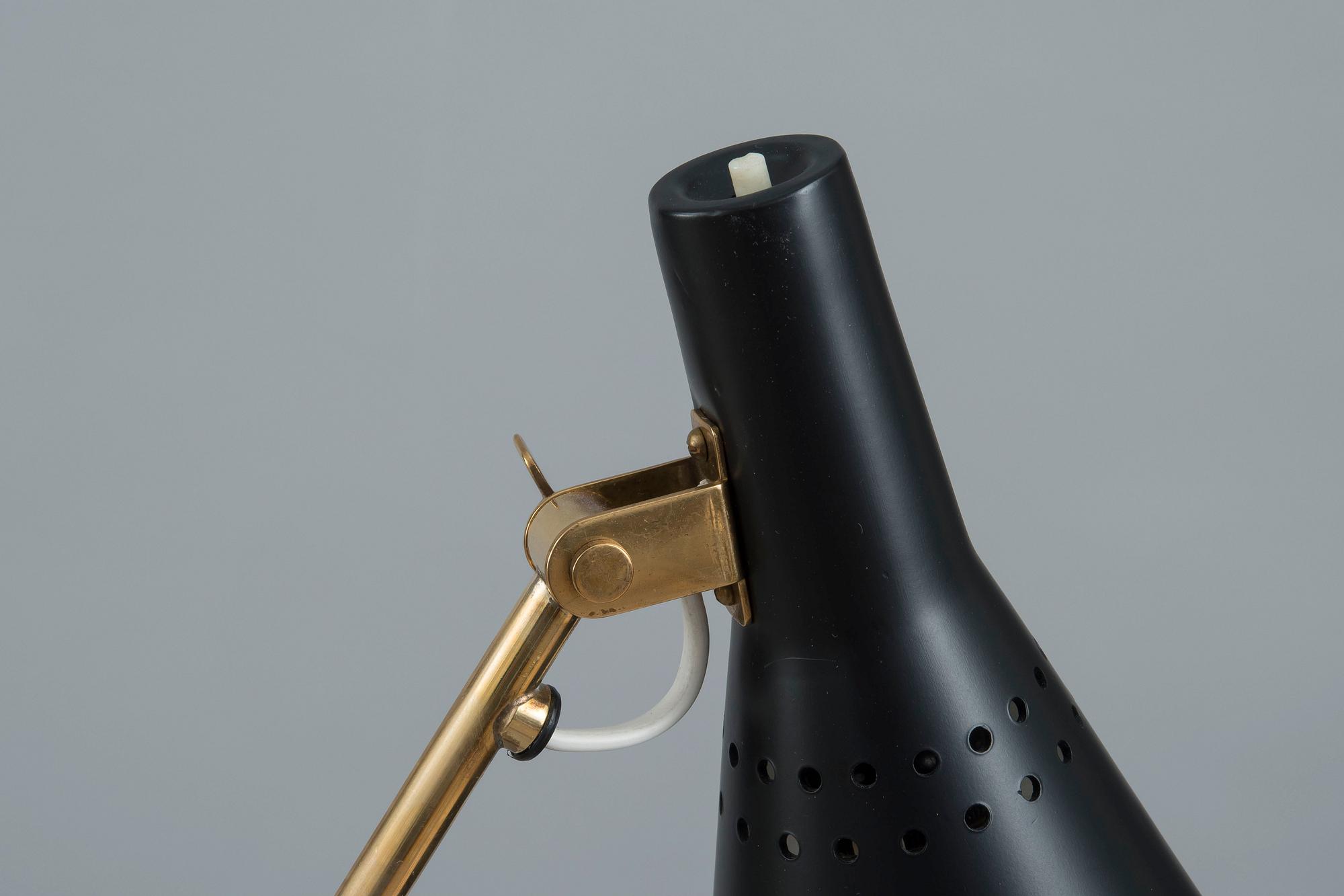 Tapio Wirkkala, AN ADJUSTABLE FLOOR LAMP, K10-11.