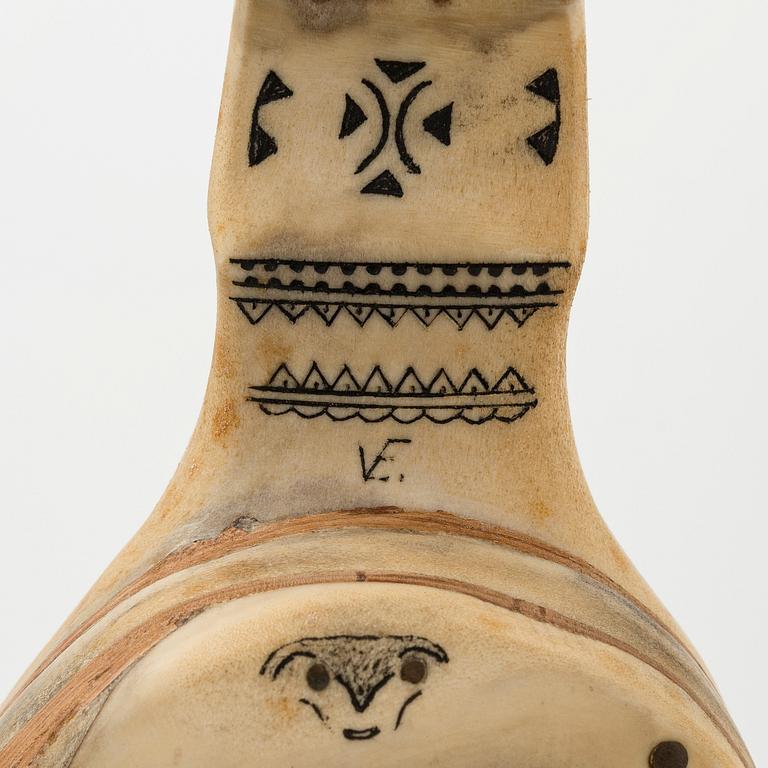 A two piece set of masur birch guksi /cups marked VE, Wilhelm Eriksson, Flakaberg, Sweden.