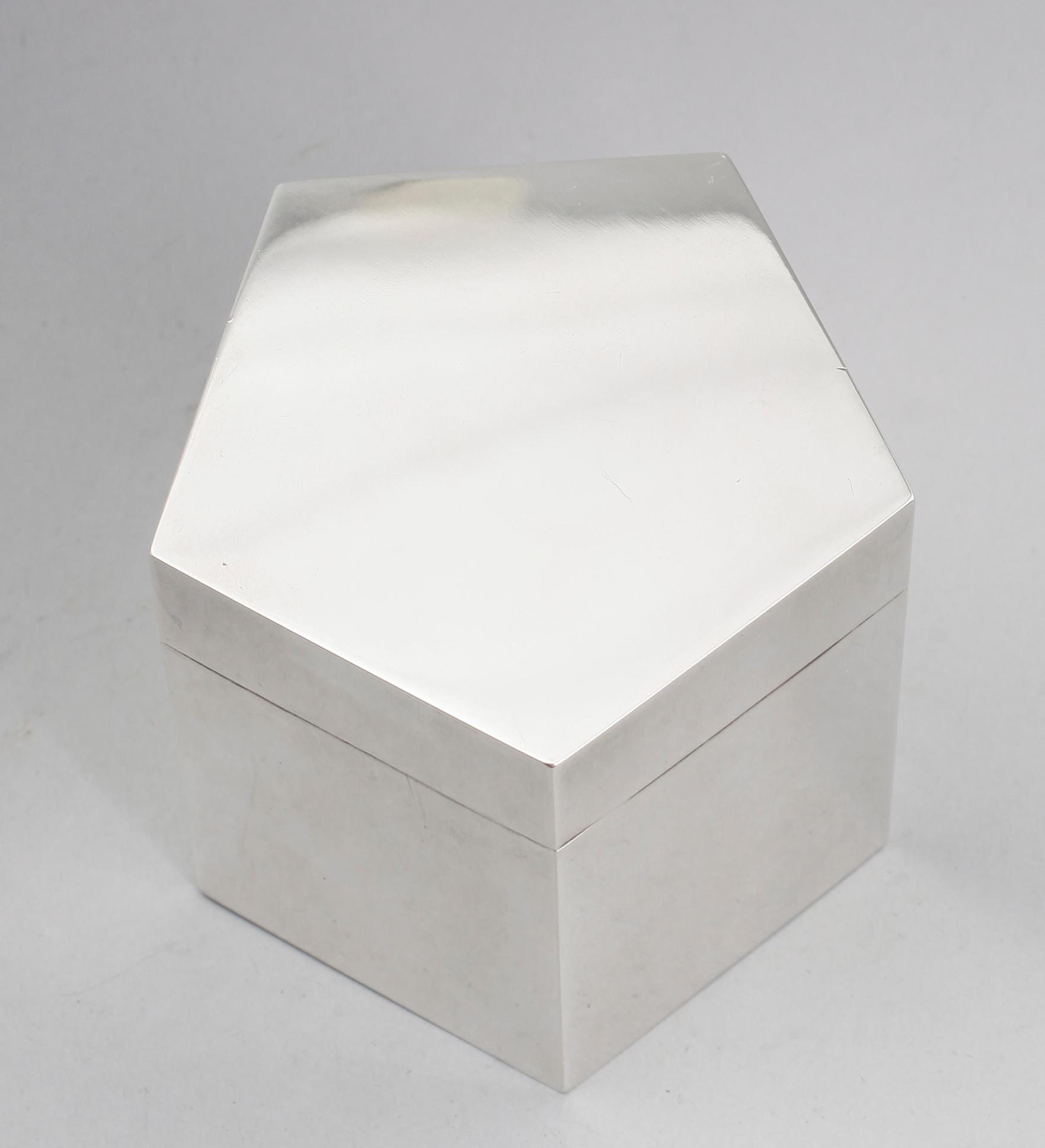 LOCKBURK, silver, Wiwen Nilsson, Lund 1972. Vikt ca 241 gram.