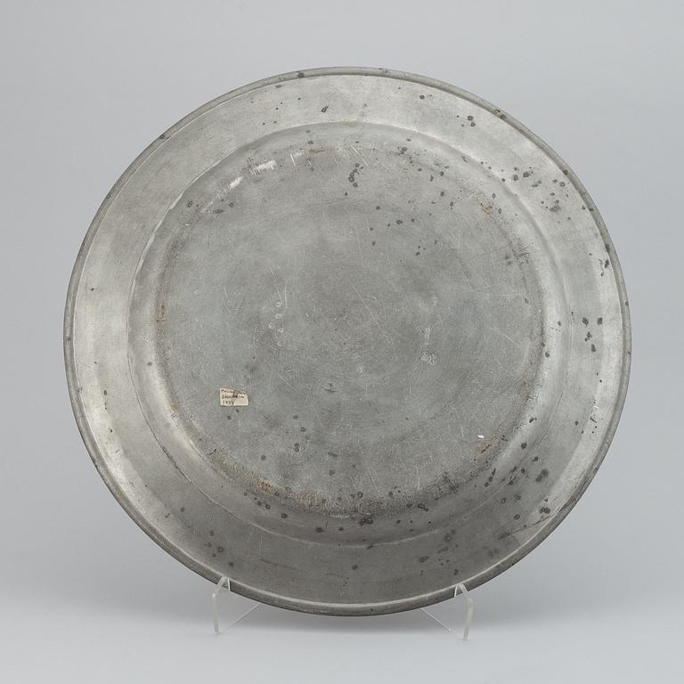 4 plates, pewter, 18th Century.