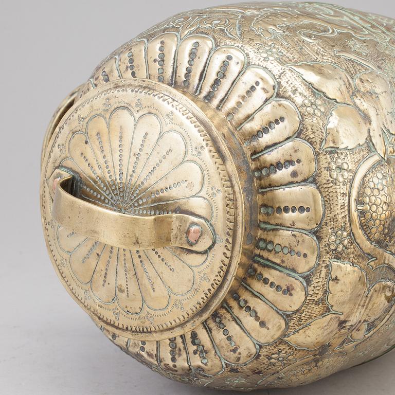 A BRASS JAR AND COVER, 18th century.