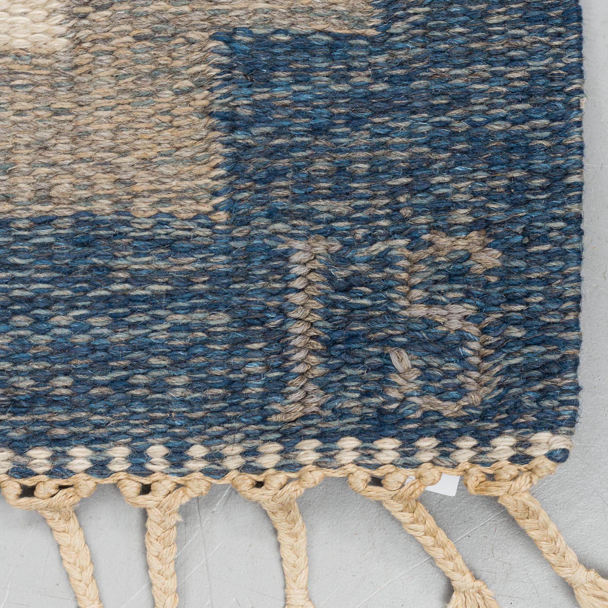 INGEGERD SILOW, carpet, flat weave,  signed IS (Ingegerd Silow), ca 242 x 169 cm.