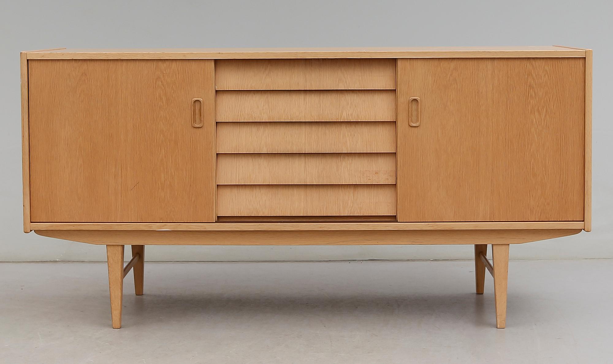 SIDEBOARD, 1900-talets andra hälft.