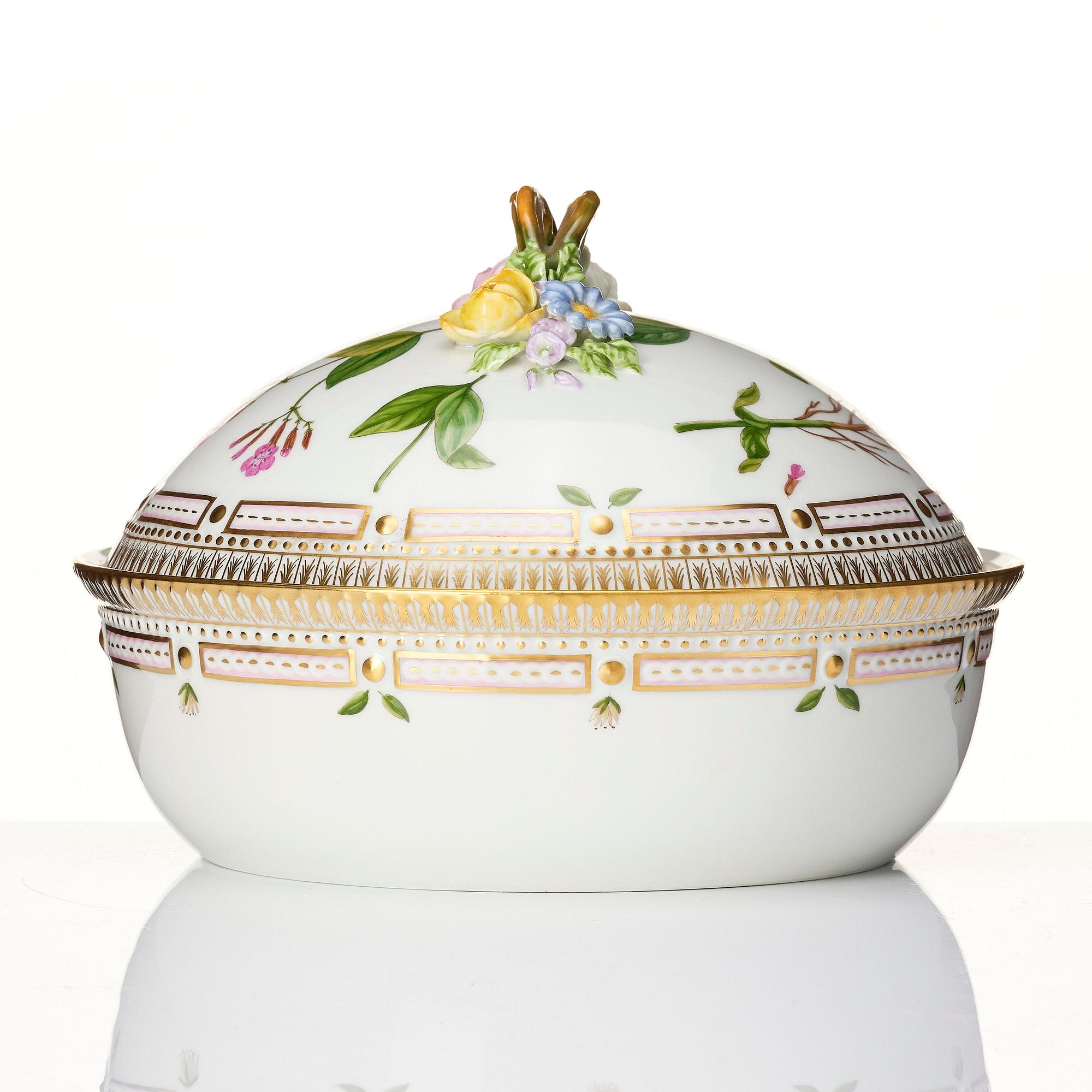 A Royal Copenhagen 'Flora Danica' vegetable tureen with cover, Denmark, 20th century.