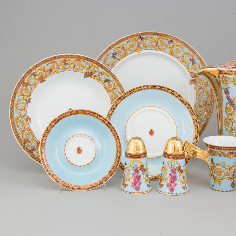 30 parts of the table set "Le Jardin de Versace" by Versace for Rosenthal.