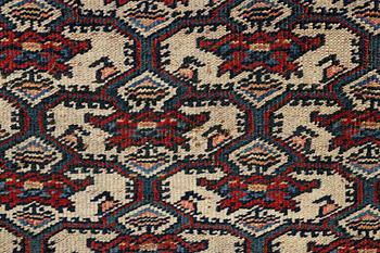 Gallerimatta, antik Bidjar, Västra Persien. 380 x 170 cm.