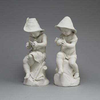 FIGURER, ett par, parian, Gustafsberg 1911 och 1923.