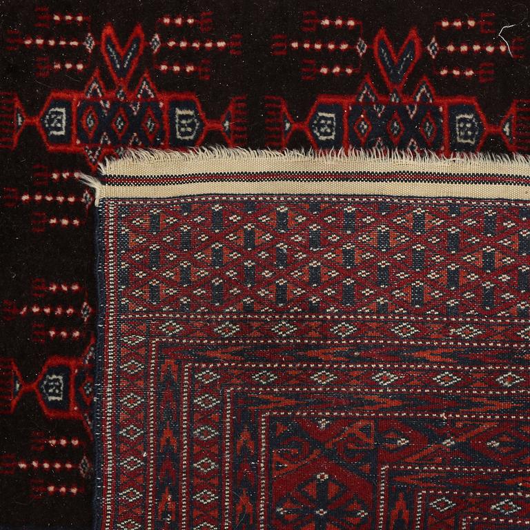 MATTA, troligen Turkmen, ca 182x126 cm.