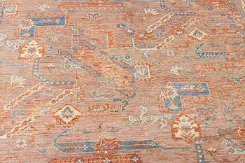 Matta, Ushak, ca. 287 x 245 cm.