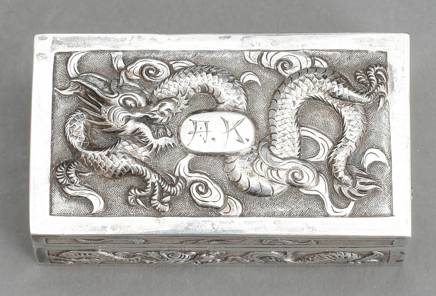 DOSA, silver, Kina, omkring sekelskiftet 1900, vikt ca 52 g.