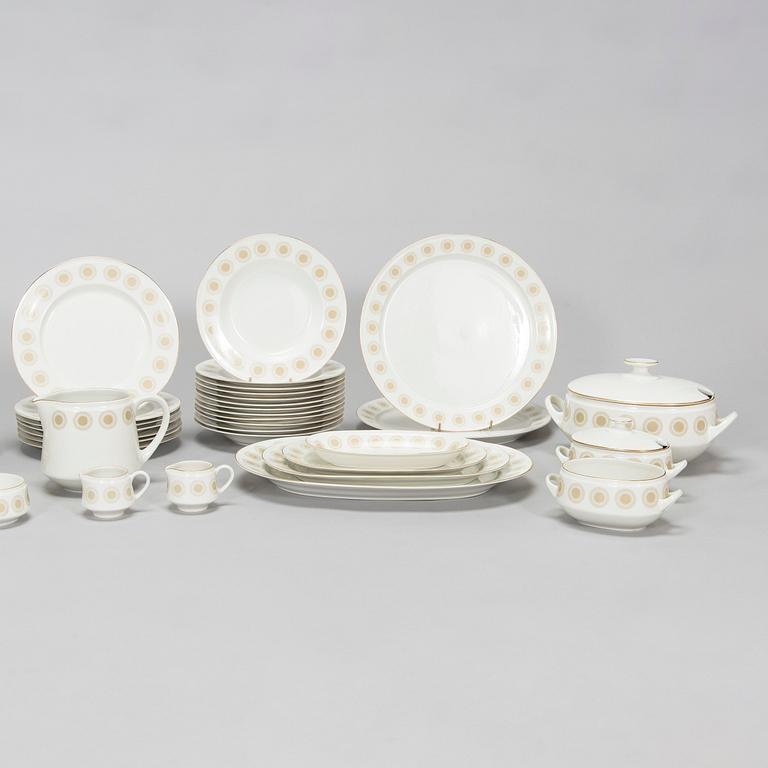 Richard Lindh, matservis 51 delar, porslin "Bellis", Arabia. I produktion 1967-1972.