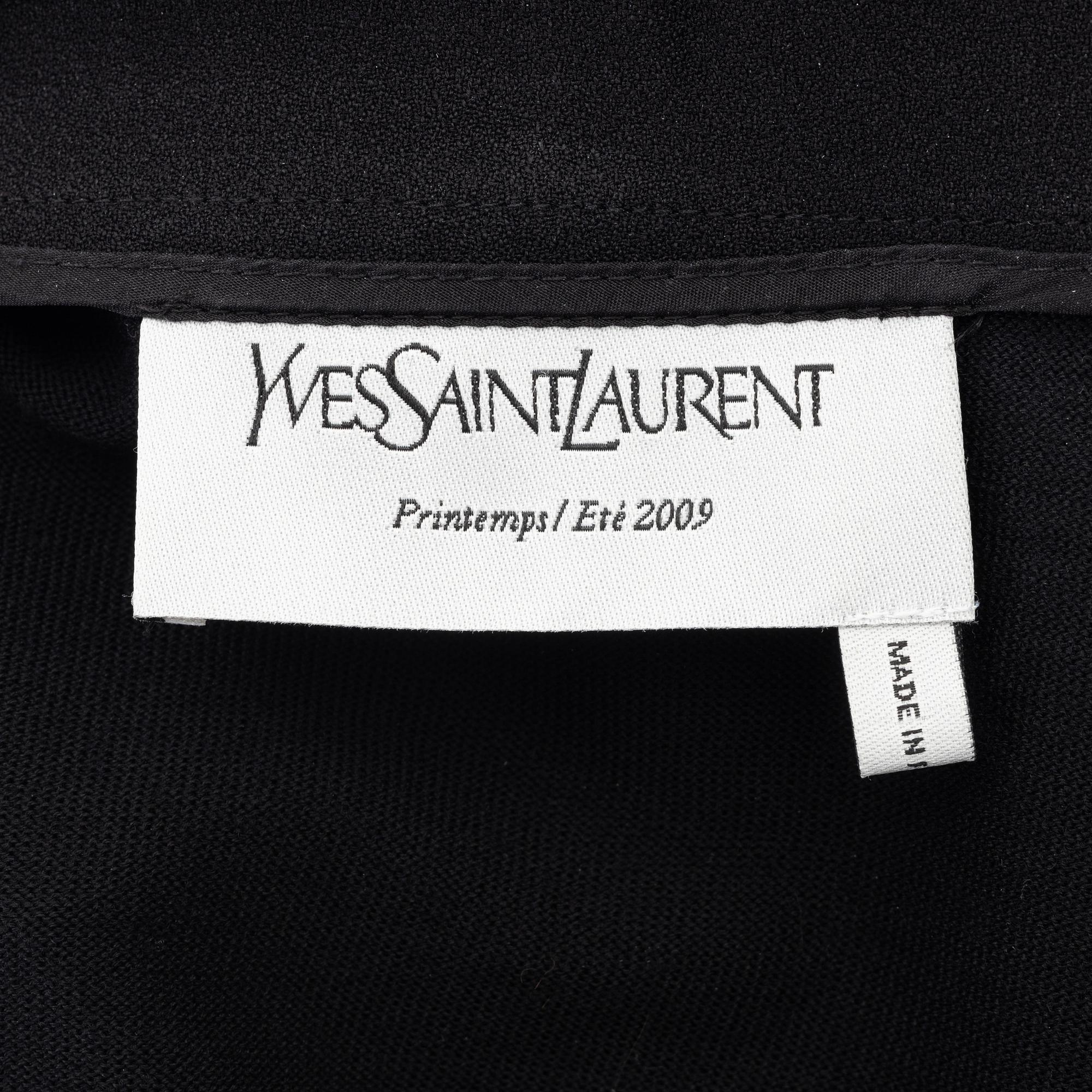 Yves Saint Laurent, a black jacket, Printemps / Eté 2009, size 34.