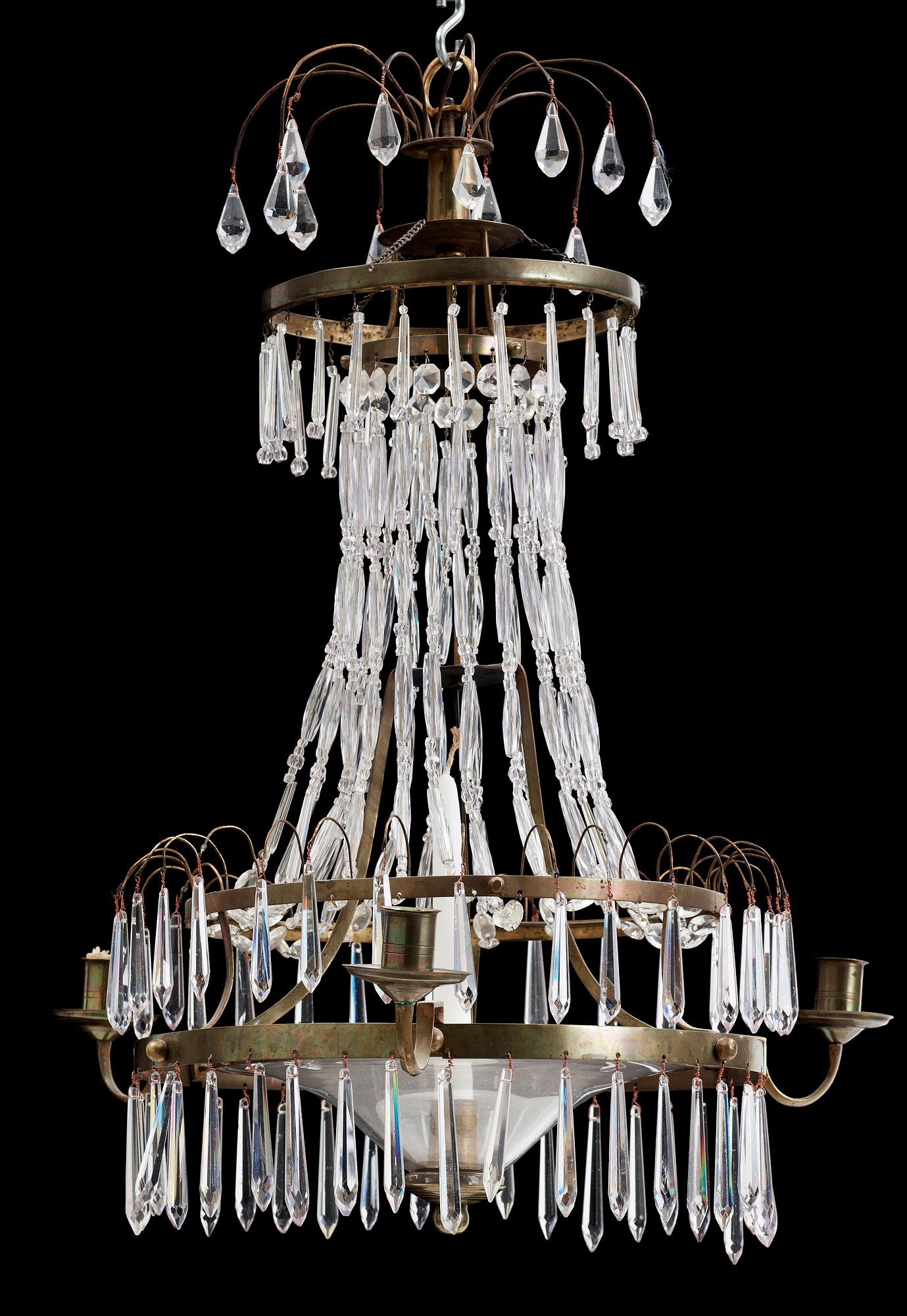 LJUSKRONA, gustaviansk stil, omkr 1800/1900. Höjd 61 cm.