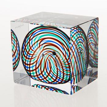 OIVA TOIKKA, An annual glass cube, signed Oiva Toikka Nuutajärvi 1994 and numbered 528/2000.