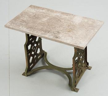 TRÄDGÅRDSBORD, gjutjärn, 1900-talets första hälft.