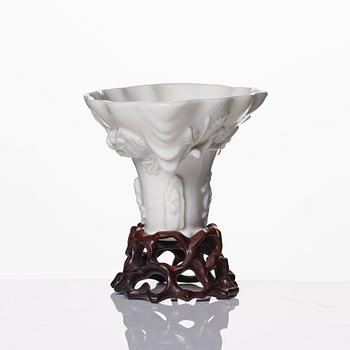 A Chinese blanc de chine libation cup, Qing dynasty, Kangxi (1662-1722).