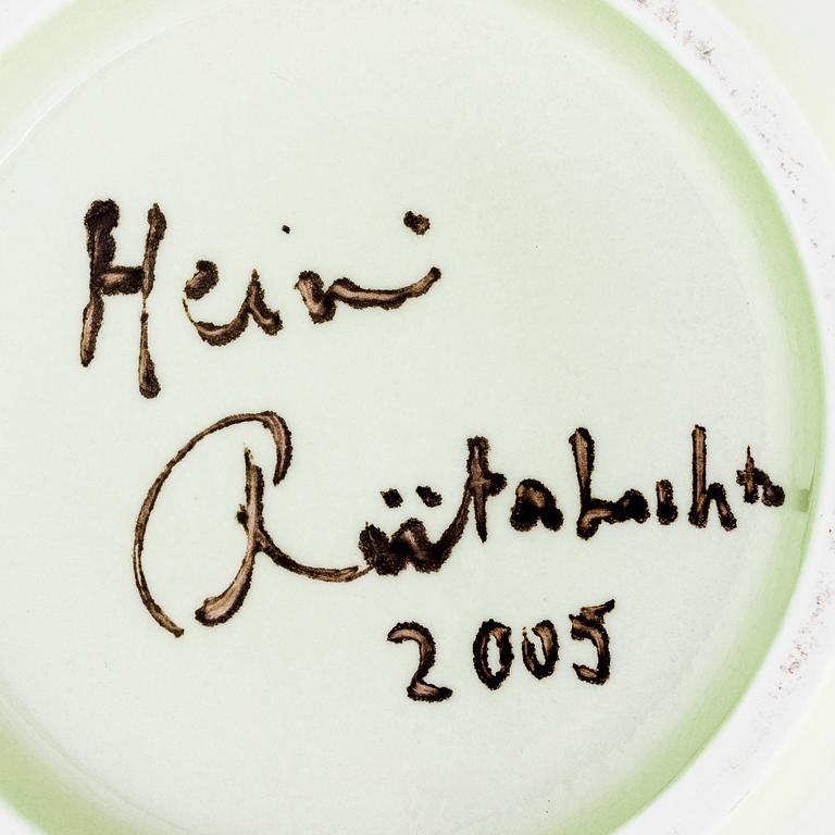 Heini Riitahuhta, pata, "Anemone", posliinia, signeerattu Heini Riitahuhta 2005.