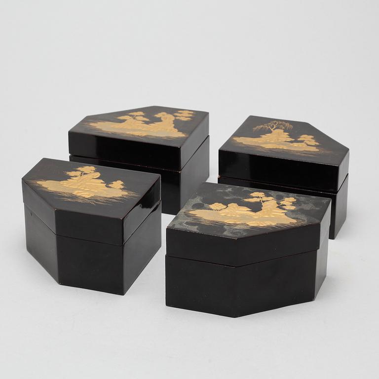 A lacquer box with cover, China, 20th Century.