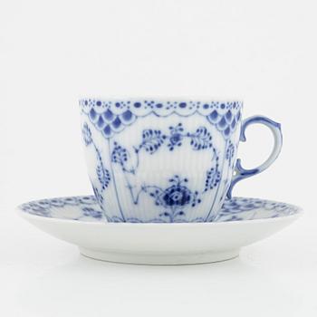 An 11-piece porcelain coffee set, 'Musselmalet', Royal Copenhagen, Denmark.