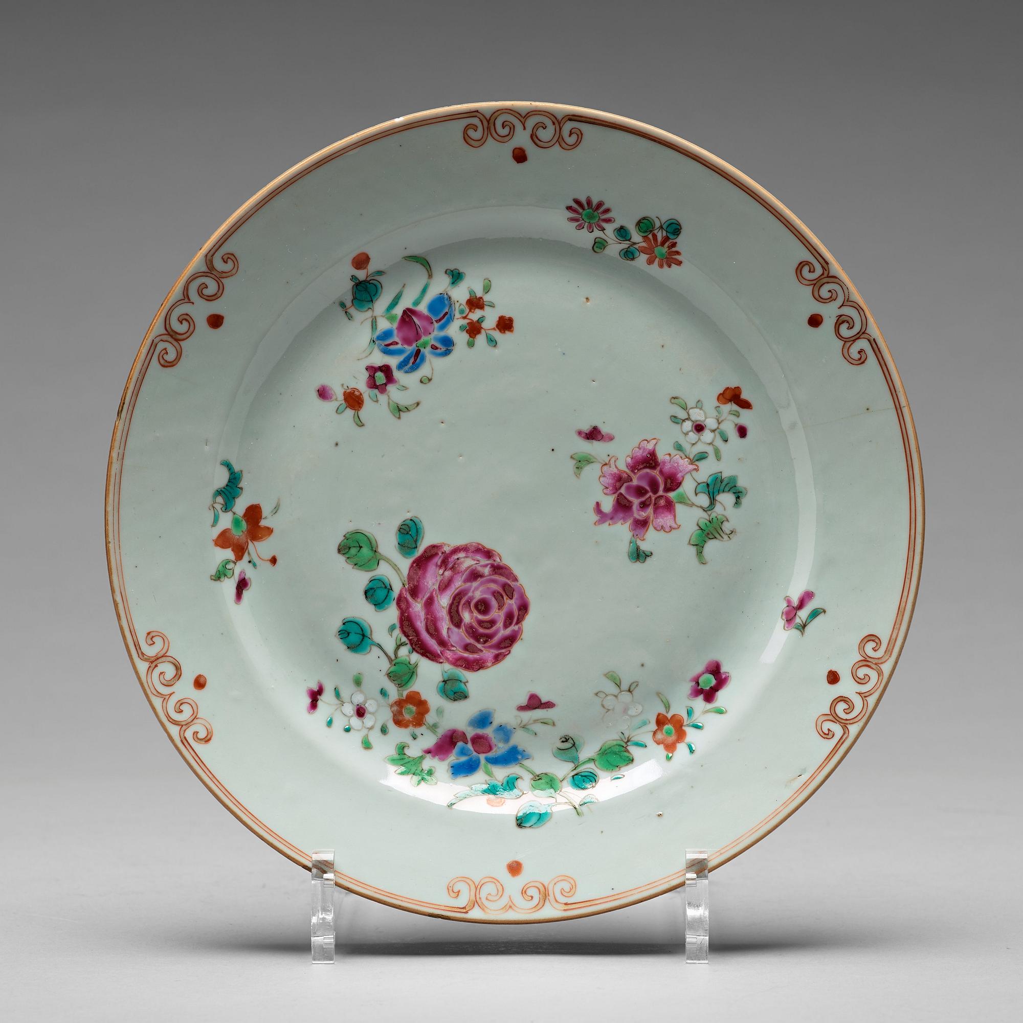 TALLRIKAR, 24 stycken, kompaniporslin. Qingdynastin, Qianlong (1736-95).