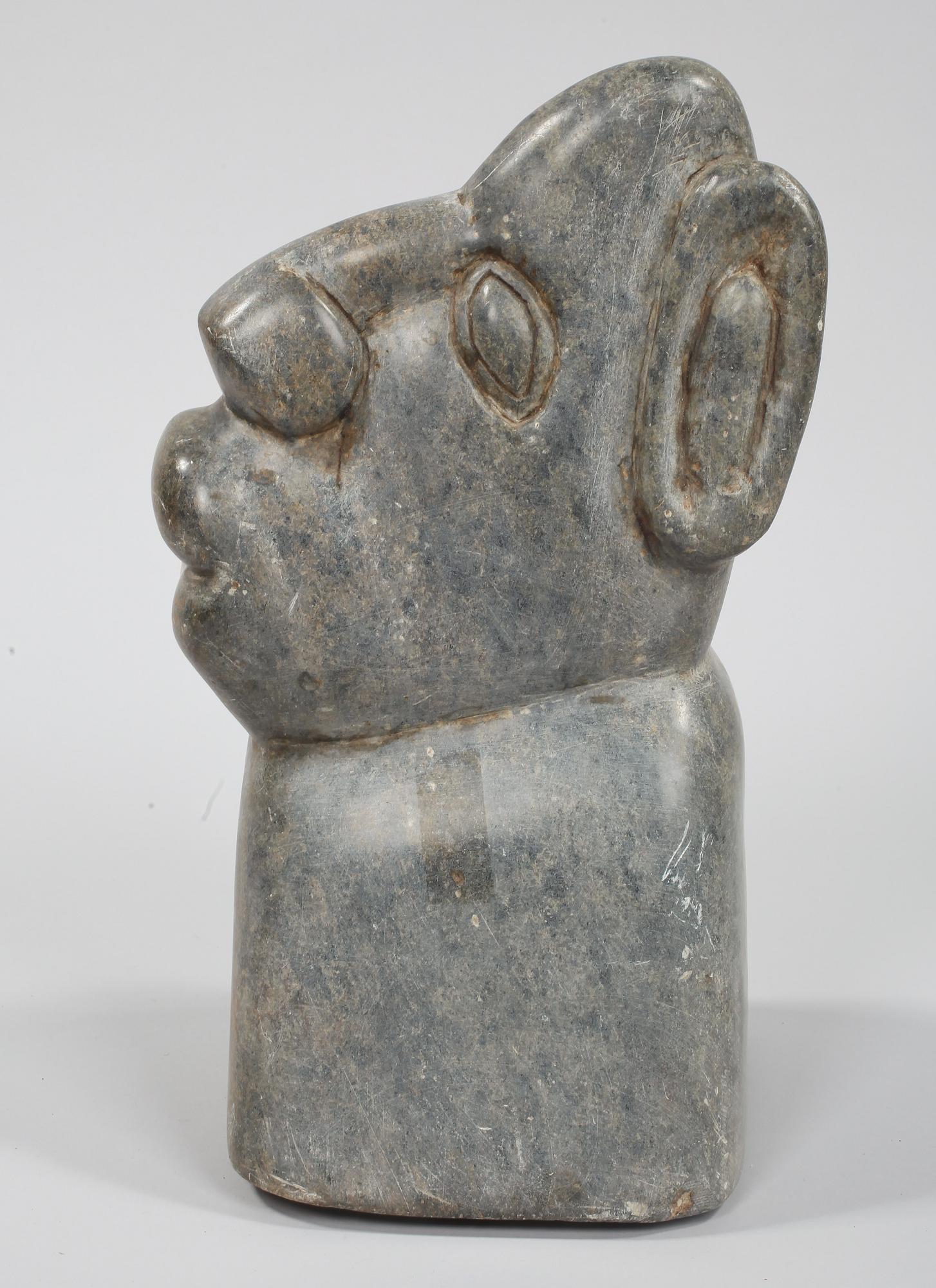 SKULPTUR, sten, 1900-talets andra hälft.