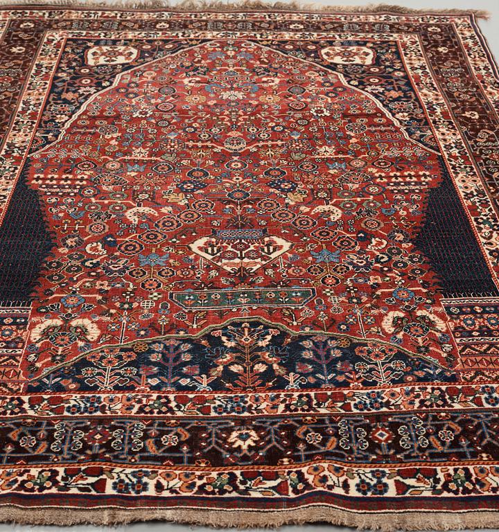 MATTA, semiantik Kashgai, ca 265,5-268 x 169,5-171 cm (samt en kortsida med 2 cm slätväv).