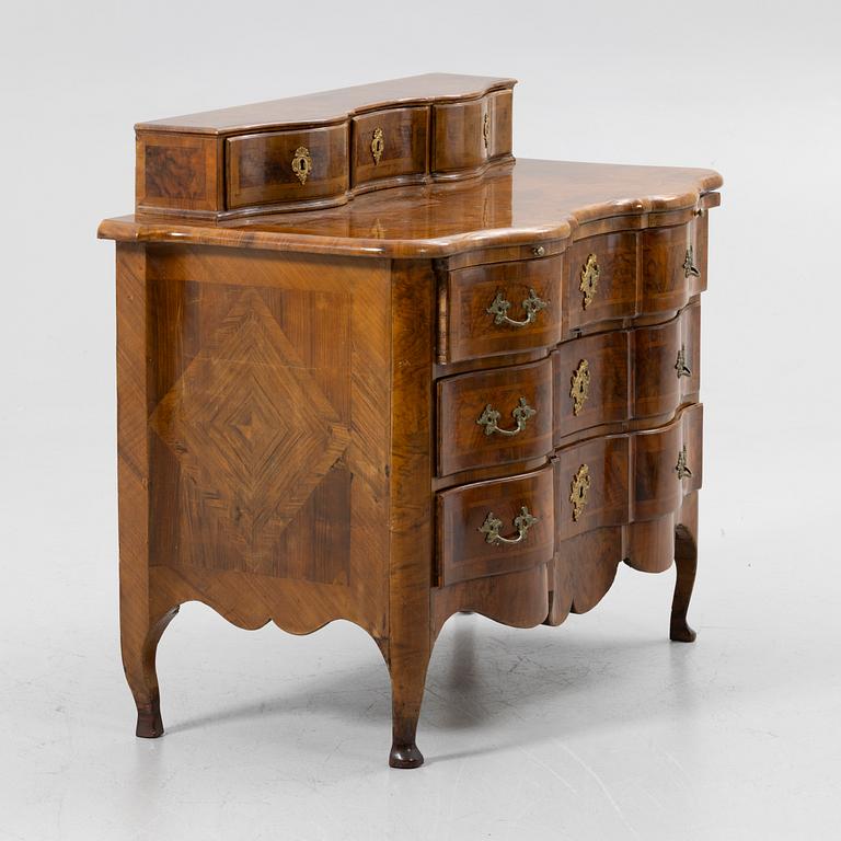 Bureau cabinet with superstructure, in the manner of Johan Hugo Fürloh, late Baroque, Stockholm work, first half of the 18th century.