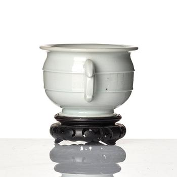 A blanc-de-chine censer, Qing dynasty, Kangxi (1662-1722).