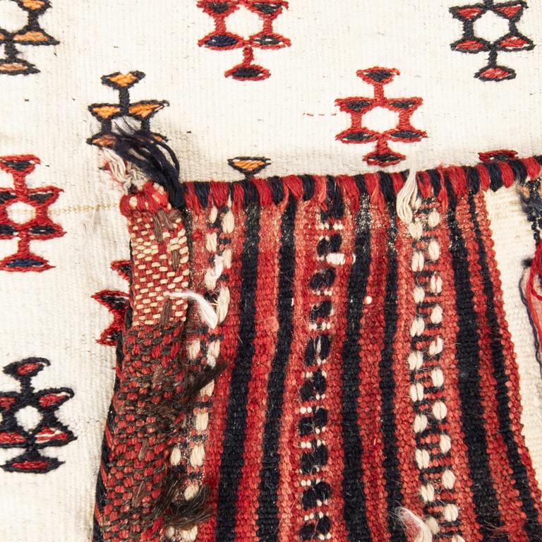 Matta Bachtiari sofreh semiantik ca 118x90 cm.