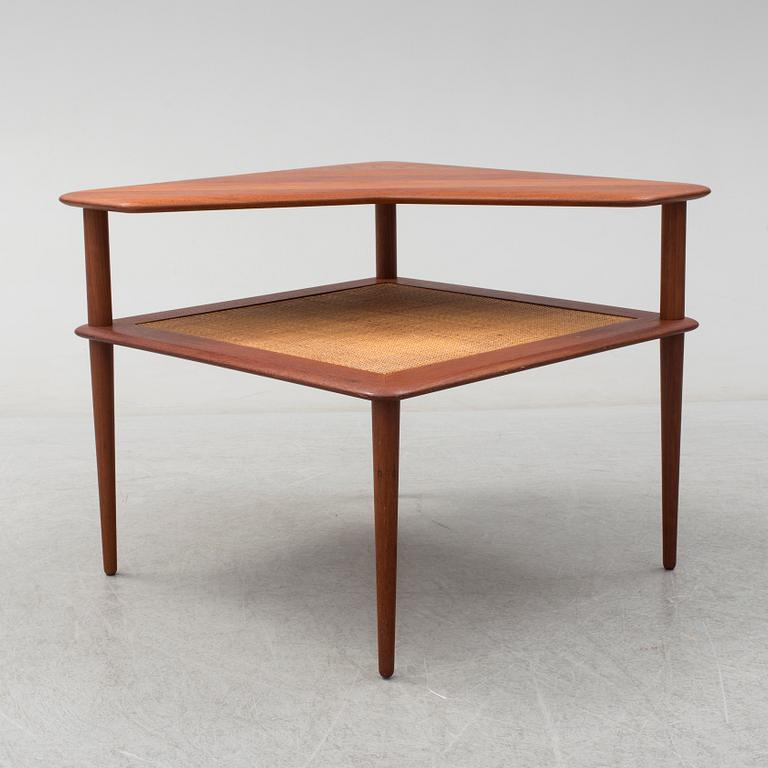 PETER HVIDT & ORLA MØLGAARD NIELSEN, "Minerva" soffbord.