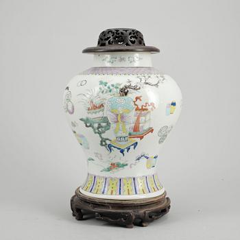 URNA, porslin, Kina 1800-tal.