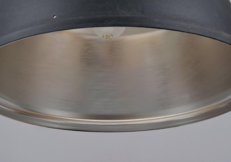 LOFT TAKLAMPA, ett par, svartmålad aluminium, Antti Eklund.