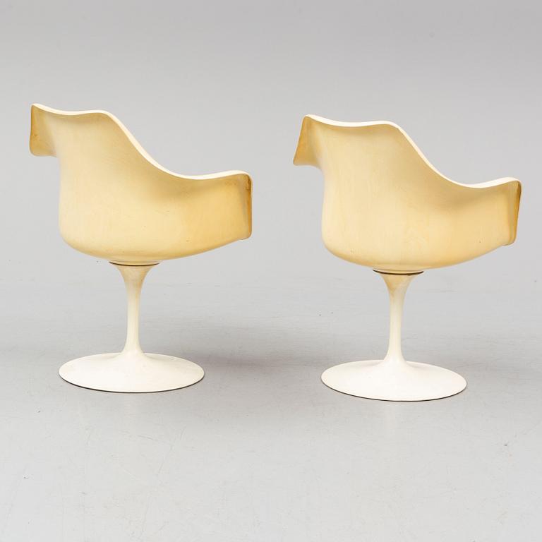 EERO SAARINEN, stolar, ett par, "Tulip", licenstillverkat av Knoll Schweiz.