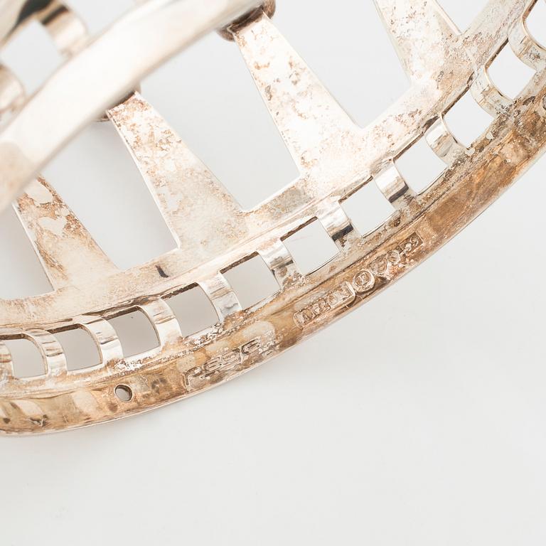 A bridal crown by Karl-Erik Palmberg, för Alton, Falköping, 1968.