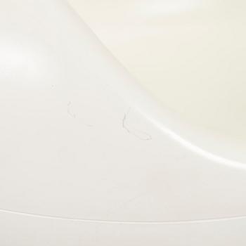 Eero Aarnio, fåtölj, "Pastilli". Tillverkad av Asko eller Adelta, formgiven 1967.