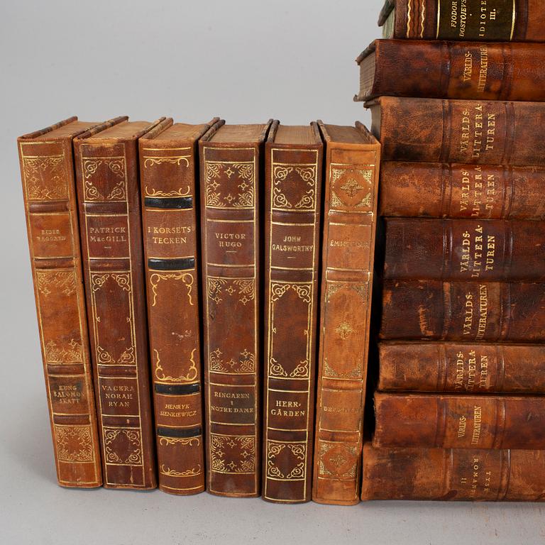 Swedish books, ca 35 vol, first half of the 20th century.