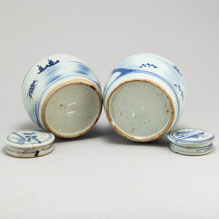 Five blue and white jars, Qing dynasty, 18t/19h century.