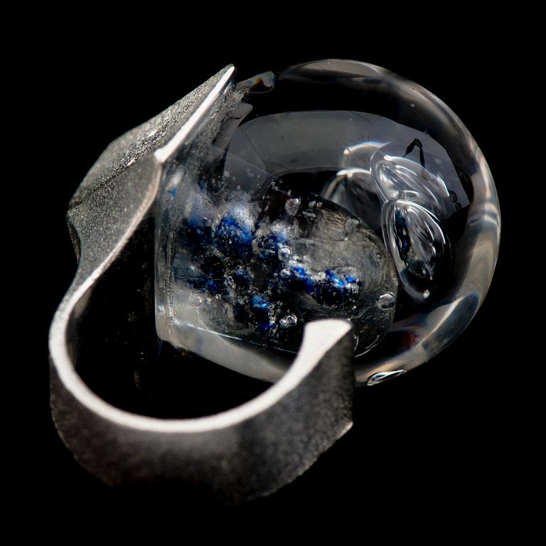 Björn Weckström, RING, "Förstelnad sjö", silver, akryl. Lapponia 1974.