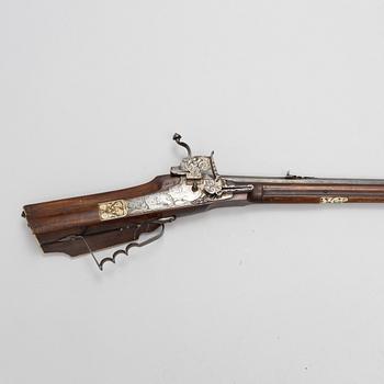 Wheel lock rifle, signed Johan Neureuter, Salzb. (Salzburg Austria 1669-1754) from around the year 1700.