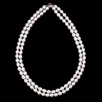 PÄRLCOLLIER, 2-radig, odlade pärlor, silverlås. 2000-tal.