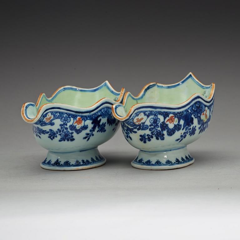 A pair of famille rose sauce boats, Qing dynasty, Qianlong (1736-95).