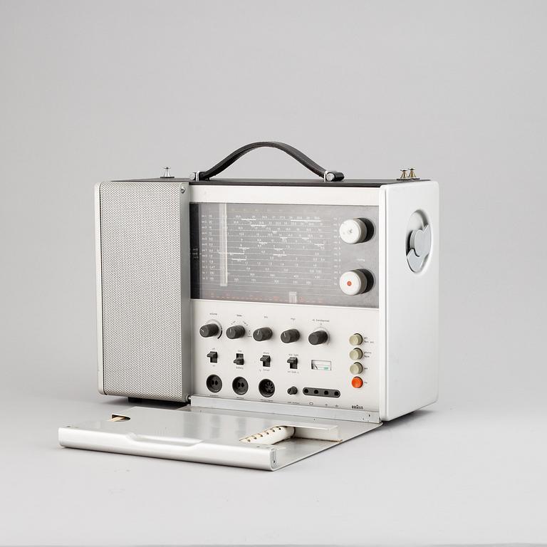 A T1000 radio, designed by Dieter Rams för Braun 1962.