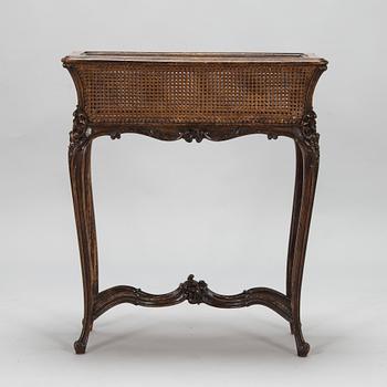 A late 19th-century plant stand.