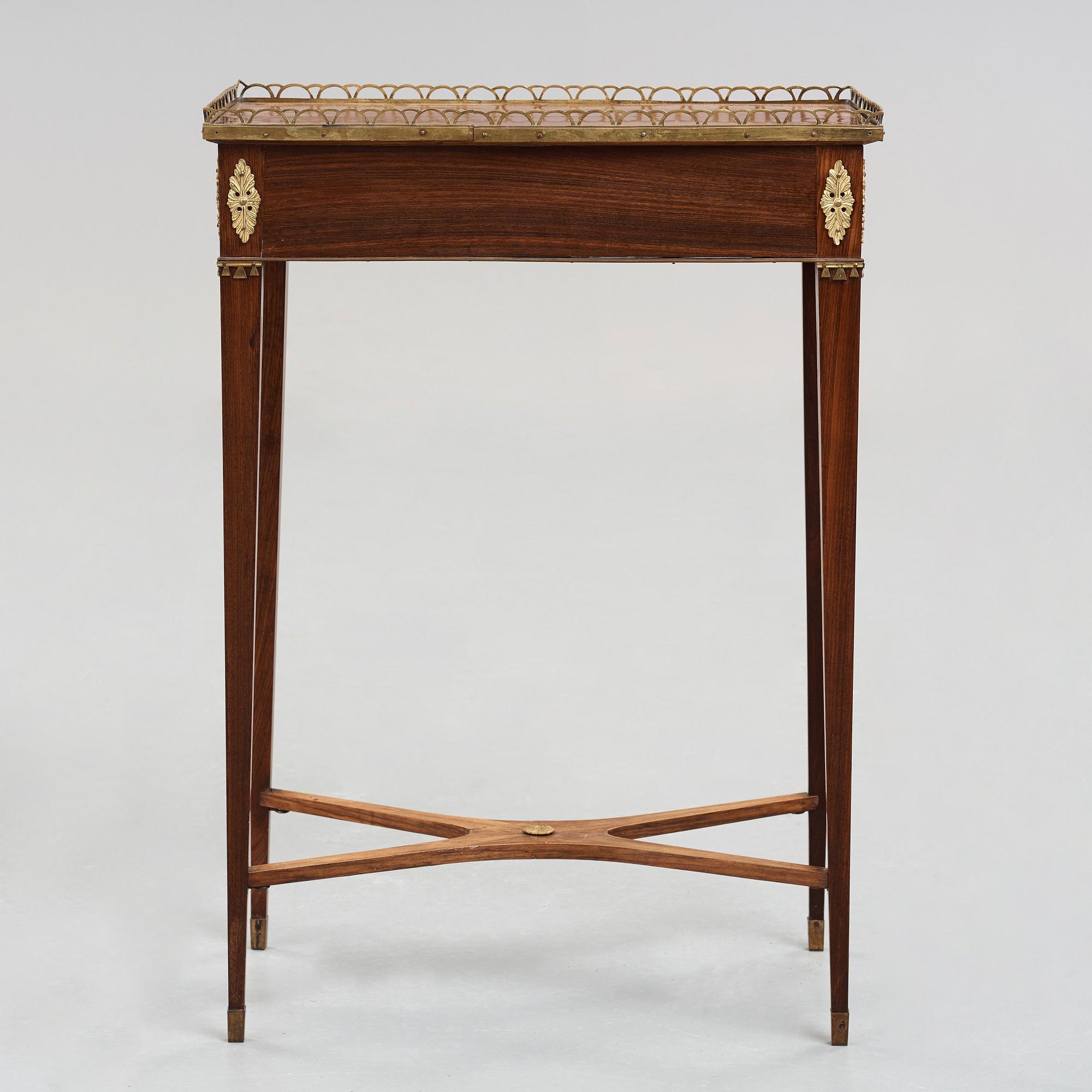 A late Gustavian late 18th century table.