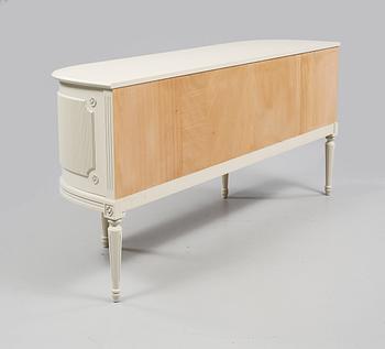 SIDEBOARD, gustaviansk stil, 1900-talets andra hälft.