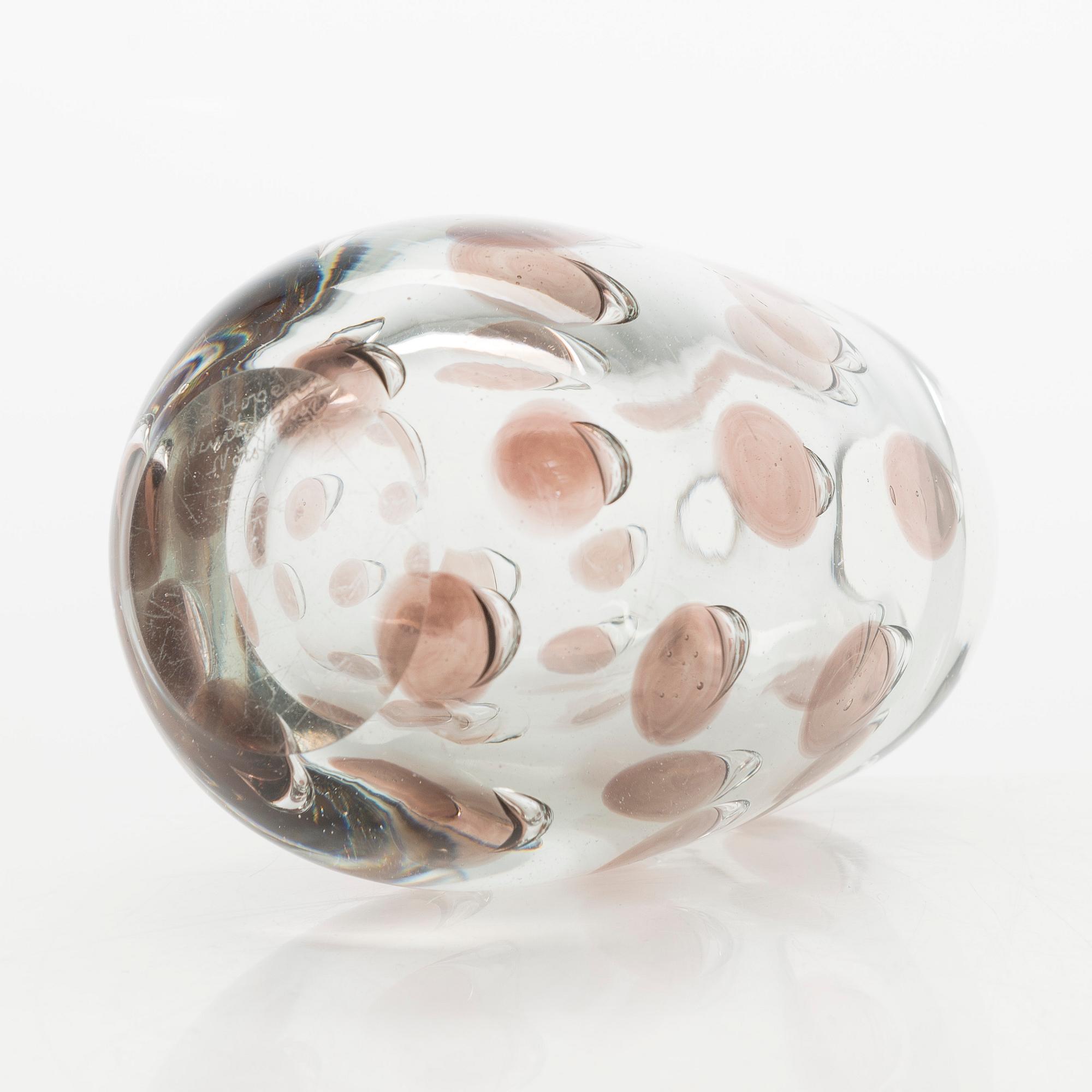 Saara Hopea, a 'Panther' vase, signed S. Hopea Nuutajärvi Notsjö -55.