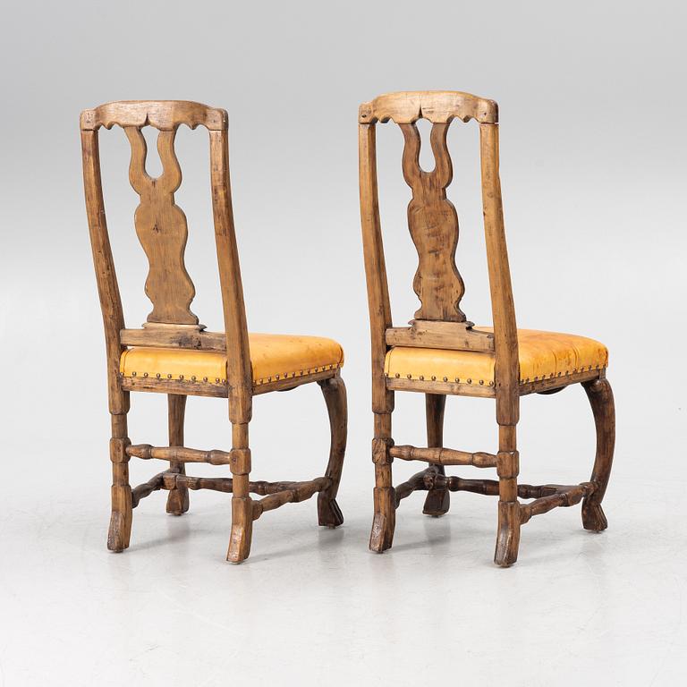 Stolar, ett par, senbarock. 1700-tal.