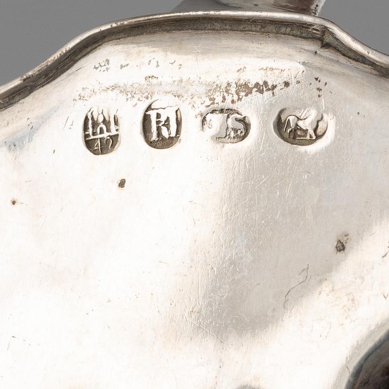 A Danish silver fish server, control mark of Peter R. Hinnerup, Copenhagen 1842.